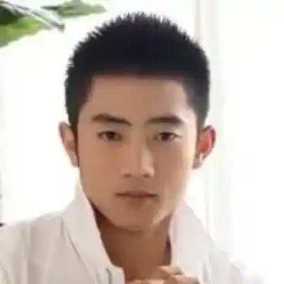 丁芷巧